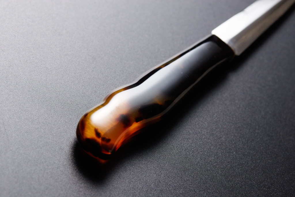 Paper knife (Tortoiseshell grip)